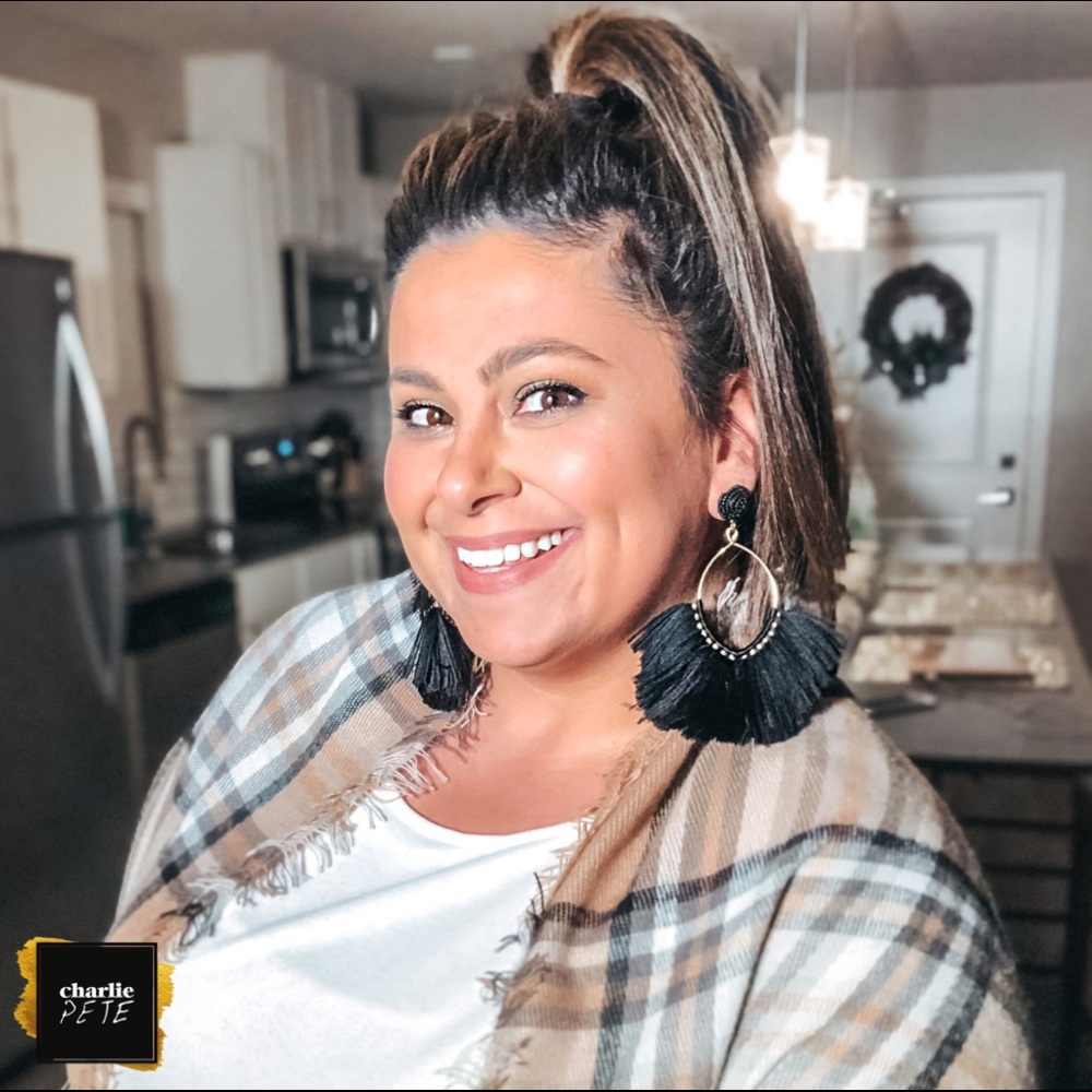 NWT Black & Gold Tassel earrings - Picture 2 of 2